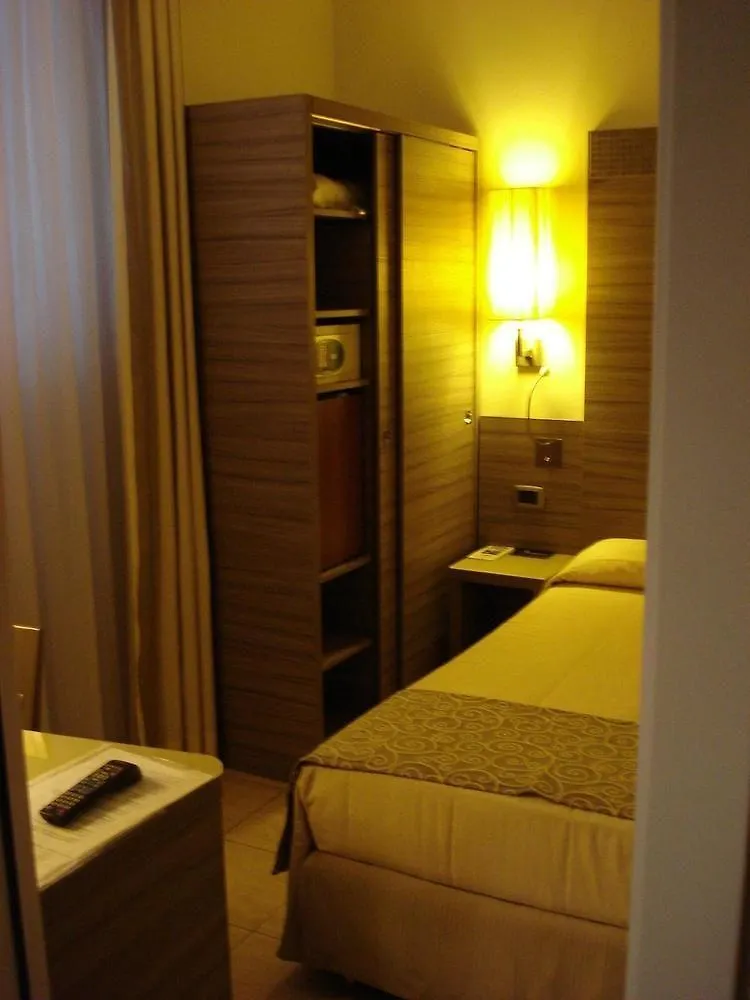 Morrisson Exclusive Rooms Rome 2*,  Italy