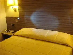 Morrisson Exclusive Rooms Rome Italy
