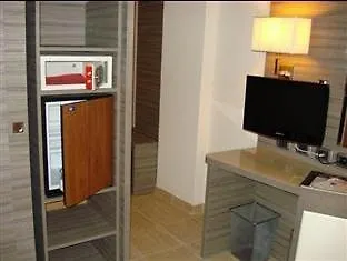 Morrisson Exclusive Rooms Rome 2*,