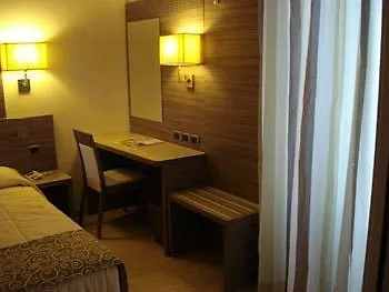 Morrisson Exclusive Rooms Rome 2*,