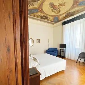 https://cimabue-9.it-tuscanyhotel.com