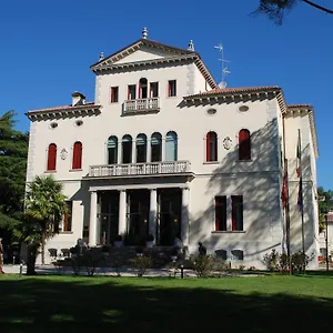 https://villa-soligo.hotelinveneto.com